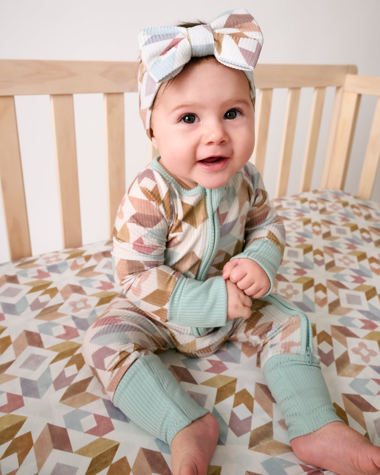 Kaleidoscope Dreams Ribbed Zippy - Image 6