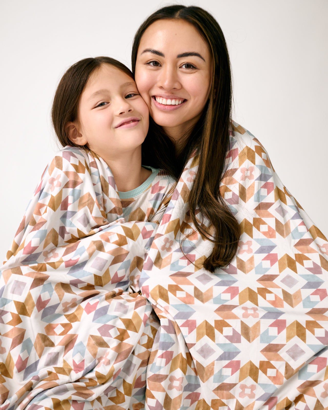 Kaleidoscope Dreams Oversized Cloud Blanket? - Image 4