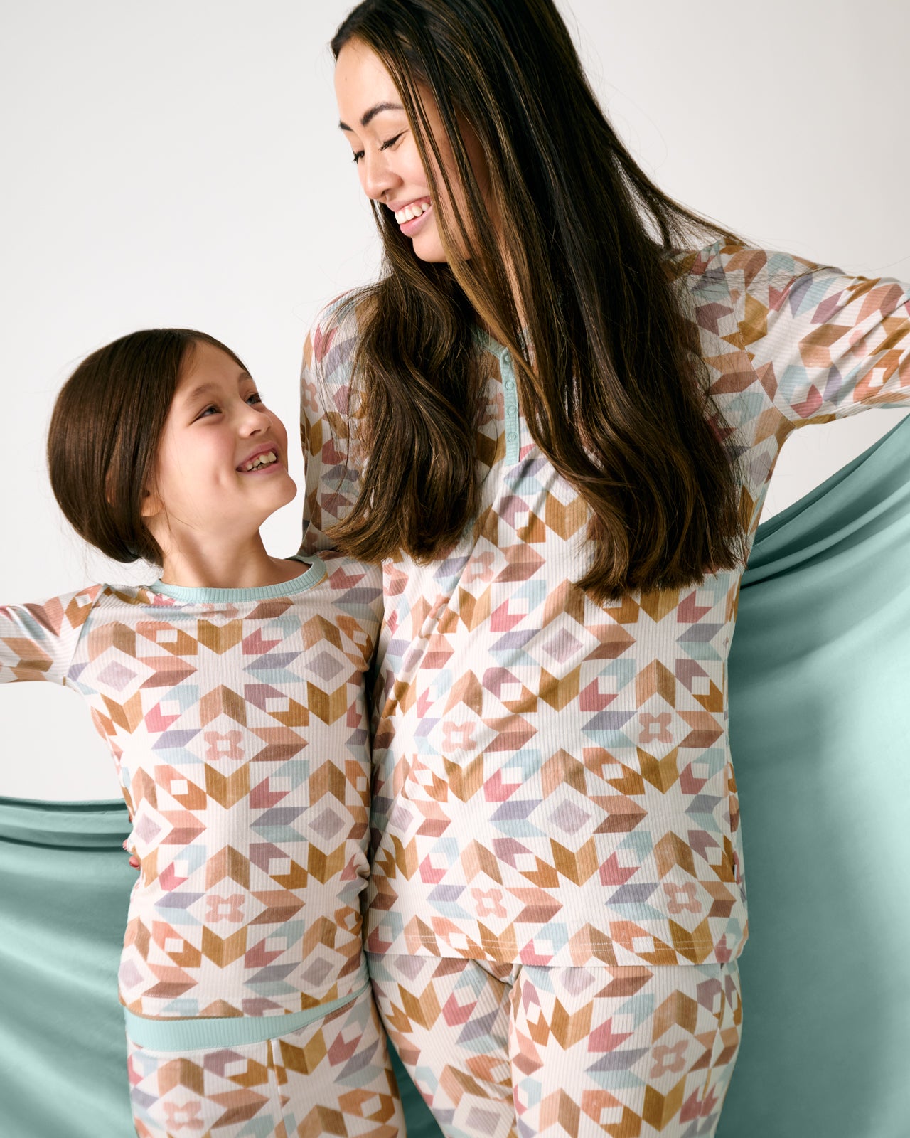 Kaleidoscope Dreams Oversized Cloud Blanket? - Image 2