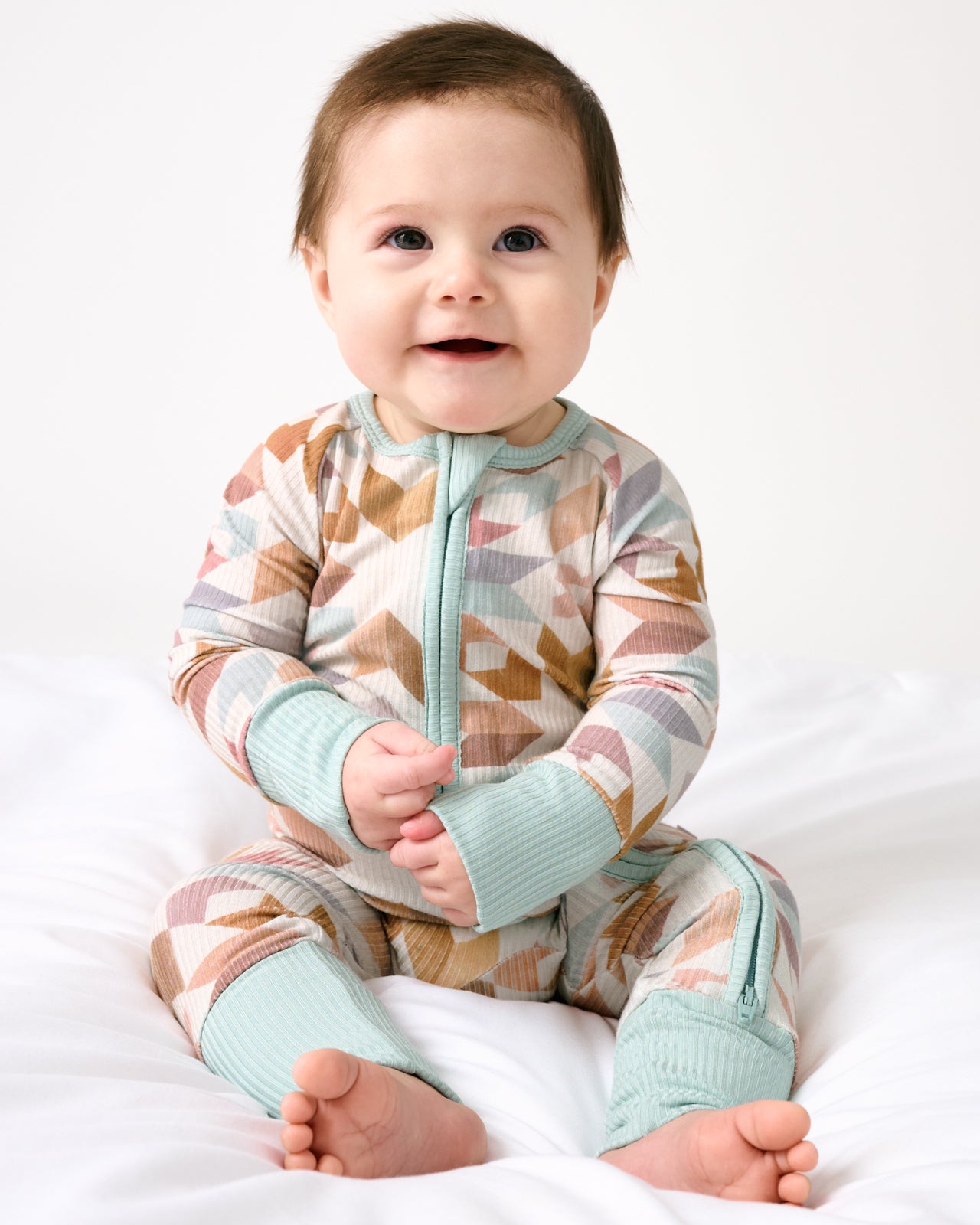 Kaleidoscope Dreams Ribbed Zippy - Image 2