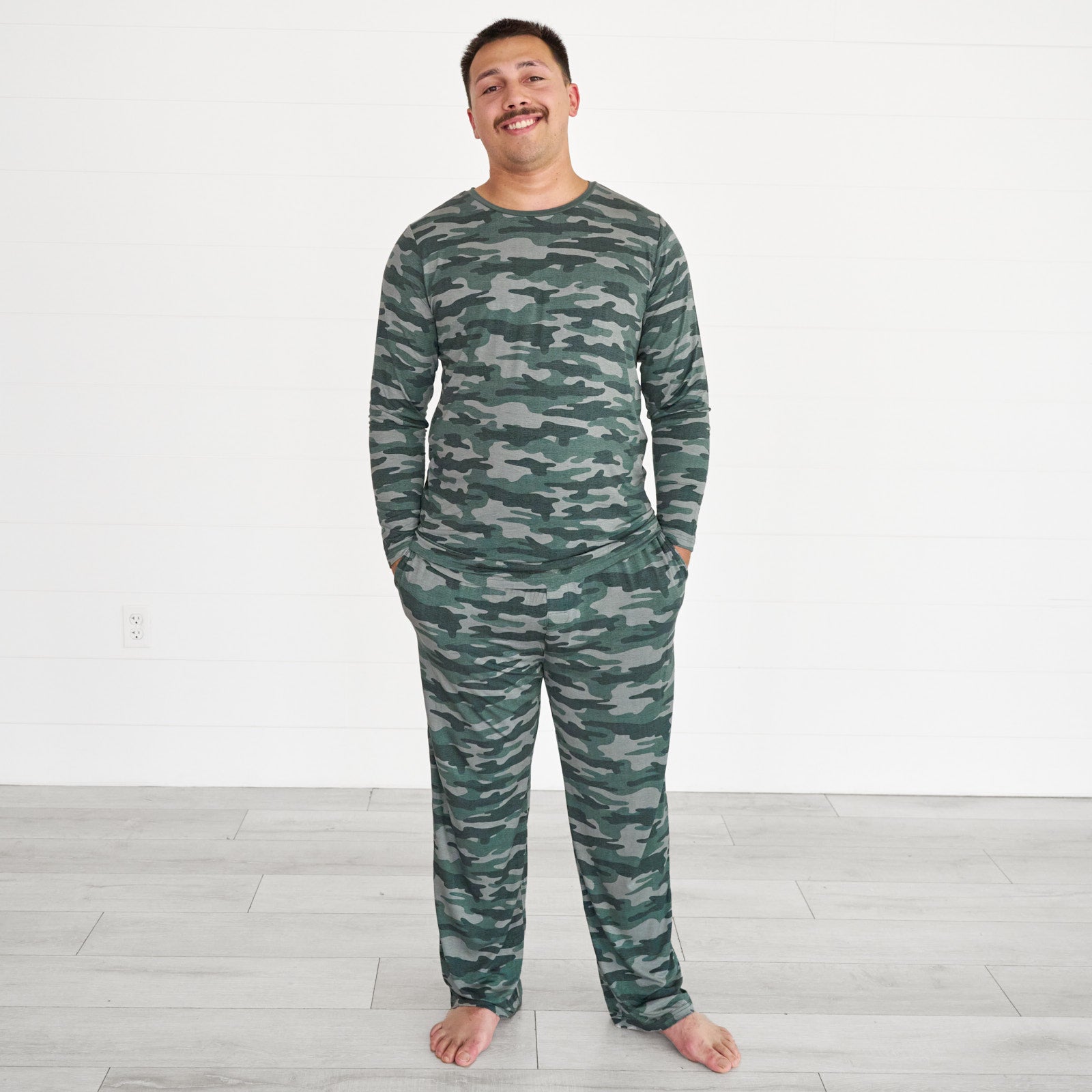 Vintage Camo Men's Pajama Pants - Image 3