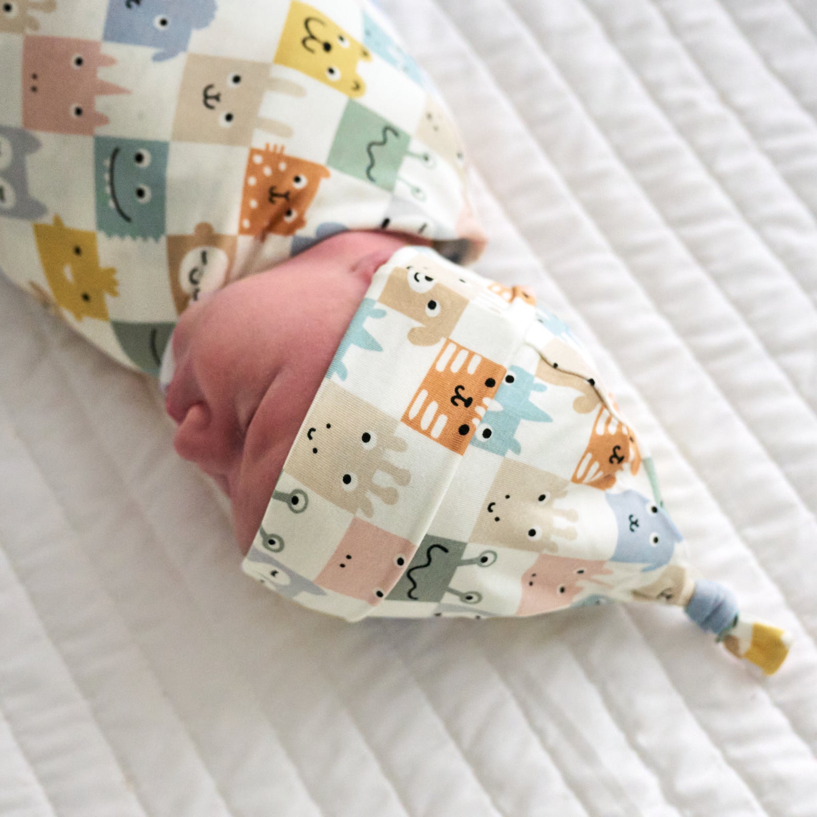 Check Mates Swaddle & Hat Set - Image 3