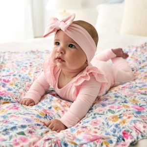 Tiny Blooms Ruffle Mini Cloud Blanket?