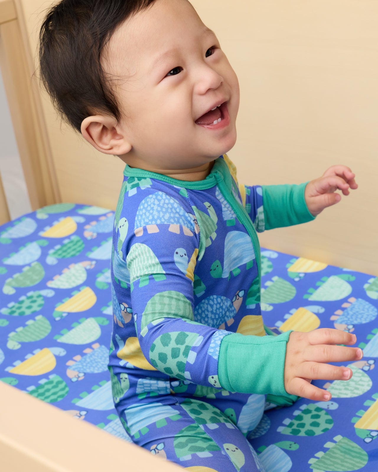 Shell Parade Fitted Crib Sheet - Image 3